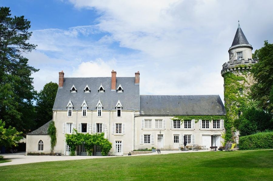 chateau rental france