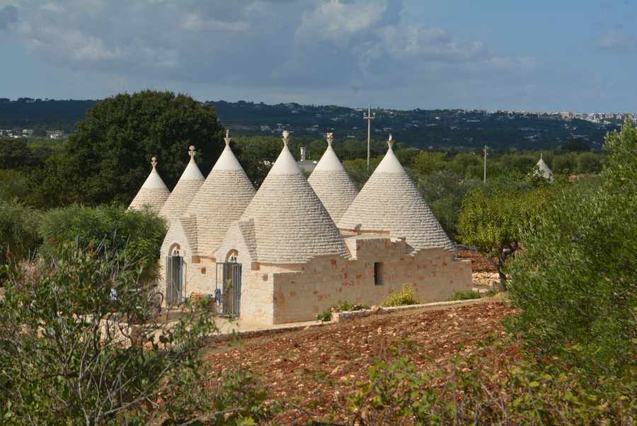 italy apulia pouilles itria valley