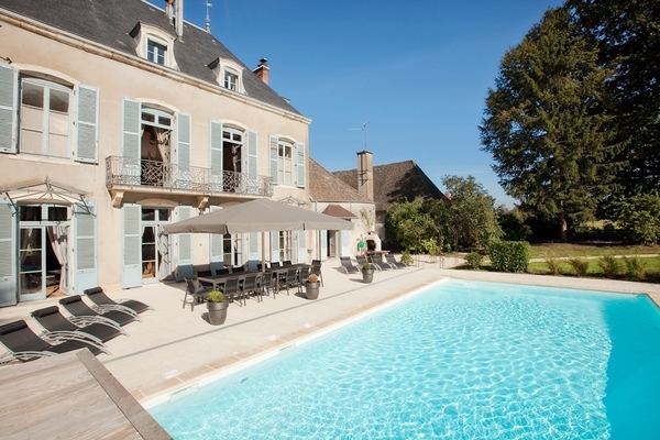 Blog-Pools-Chateau-Vela.jpg